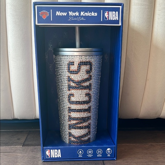 hydrapeak Other - Hydrapeak New York Knicks Limited Edition Silver NBA Bling Tumbler 25 oz